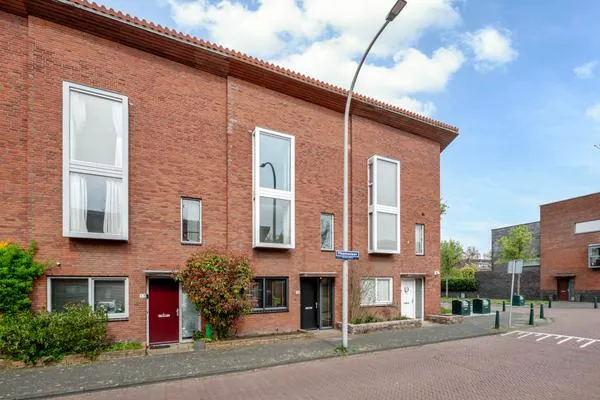 Tussenwoning te koop: Plesmanlaan 55, Singels 'S-Gravenhage