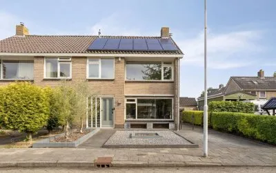 Twee-onder-één-kap te koop: Ploeggang 27, De Bouwen oost Drachten