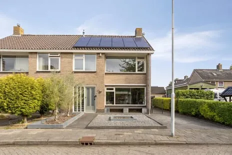 Twee-onder-één-kap te koop: Ploeggang 27, De Bouwen oost Drachten