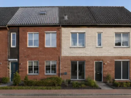 Tussenwoning te koop: Ploegschaar 9, Buitengebied Voorthuizen Voorthuizen