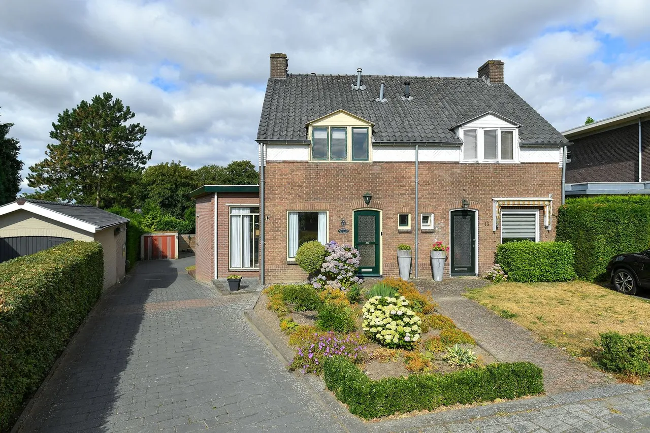 Twee-onder-één-kap te koop: Ploegseweg 17, Oosterbeek