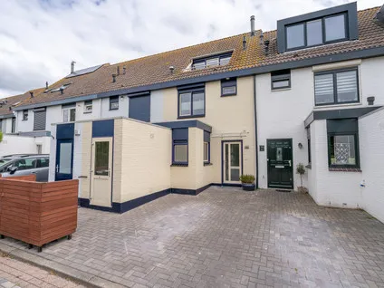 Tussenwoning te koop: Pluto 144, Marina Den Helder