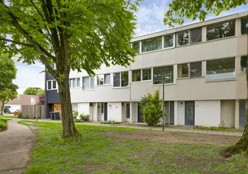 Tussenwoning te koop: Plutolaan 97, Sterrenberg Roermond