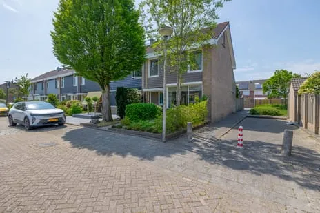 Corner house for sale: Pluvier 34, Sommelsdijk vogelbuurt west Sommelsdijk