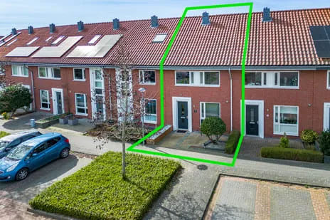 Tussenwoning te koop: Poelenburg 10, Laan van Meerweijde en omgeving Obdam