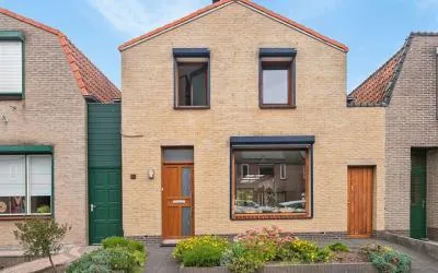 Vrijstaande woning te koop: Poelstraat 11, Sas Van Gent