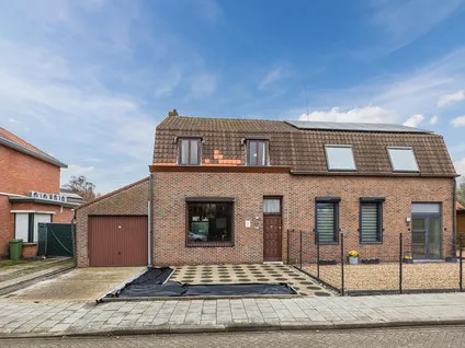 Twee-onder-één-kap te koop: Poelstraat 29, Sas Van Gent