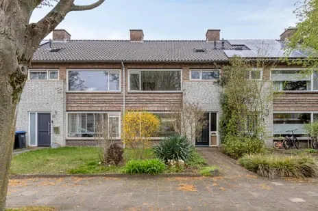 Tussenwoning te koop: Poggenbeekstraat 25, Puttense Dreef Eindhoven