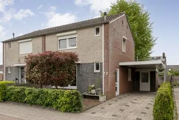 Twee-onder-één-kap te koop: Polderstraat 12, Vogelbuurt Nijeveen
