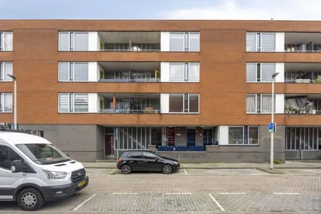Apartment for sale: Polderstraat 80, Hillesluis Rotterdam