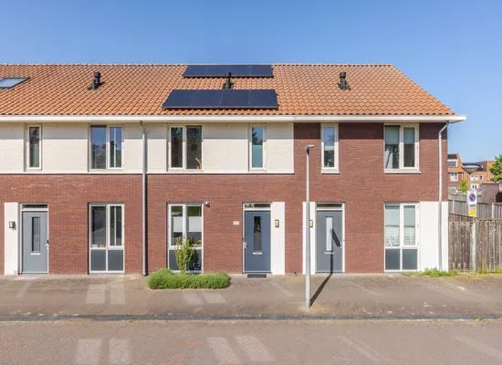 Tussenwoning te koop: Polluxstraat 210, Schuytgraaf-Centrum Arnhem