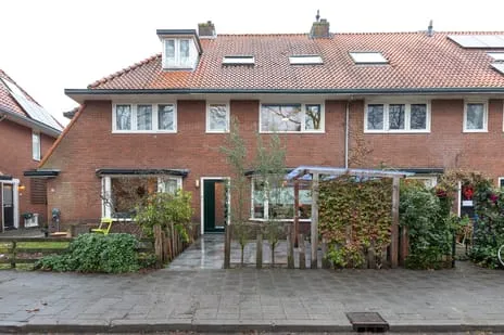 Tussenwoning te koop: Polluxstraat 30, Astronomische Buurt Hilversum