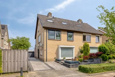 Semi-detached for sale: Polselaan 12, Gelderse Blom Veenendaal