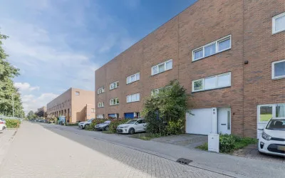 Tussenwoning te koop: Pontianakstraat 8, Indische Buurt West Almere
