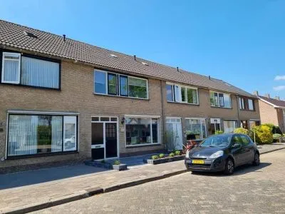 Tussenwoning te koop: Poolsestraat 30, De Langstraatspoorlijn Hooge Zwaluwe