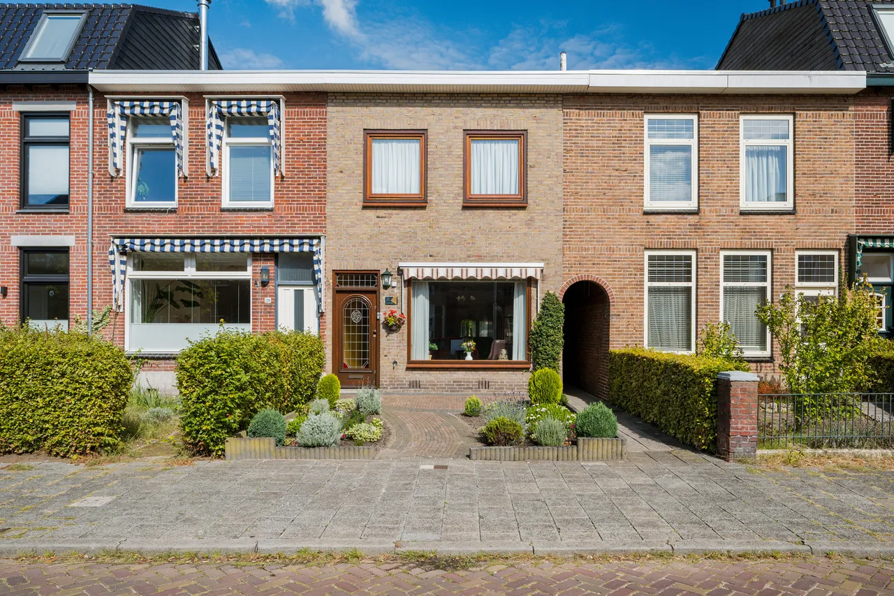 Tussenwoning te koop: Poolseweg 131, Breda