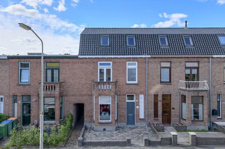 Tussenwoning te koop: Poolseweg 154, Sportpark Breda