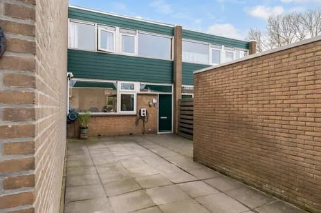 Tussenwoning te koop: Poolshof 12, Zijlwatering en haven Wassenaar