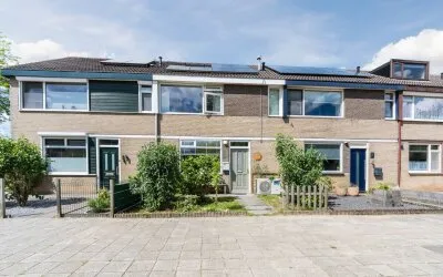 Tussenwoning te koop: Poolster 5, Sterrenbuurt Oosterhout