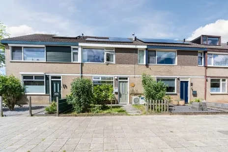 Tussenwoning te koop: Poolster 5, Sterrenbuurt Oosterhout (Nb)