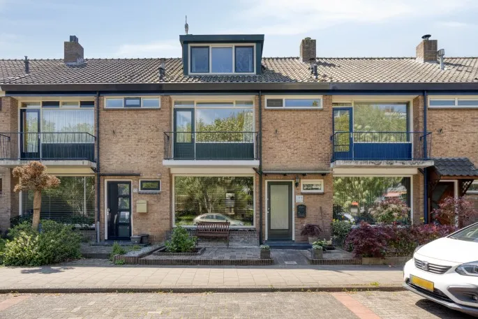 Tussenwoning te koop: Poolsterstraat 8, Planetenbuurt-Noord Alphen Aan Den Rijn