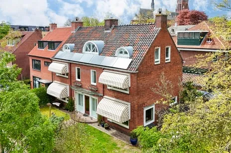 Twee-onder-één-kap te koop: Poortlaan 2, De Paauw Wassenaar