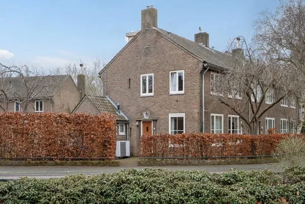 Hoekwoning te koop: Poortlandplein 2, Delft