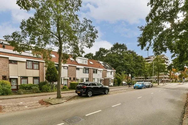 Tussenwoning te koop: Poortwachter 93, Beroepenbuurt Amstelveen