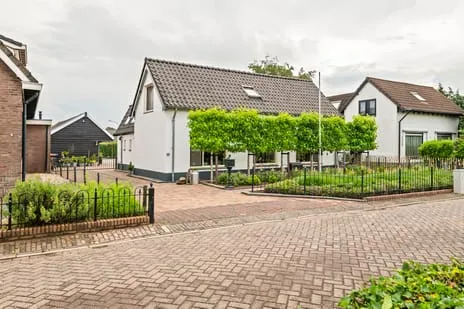 Vrijstaande woning te koop: Poppelenburgerstraat 36, Verspreide huizen Oostzijde Geldermalsen