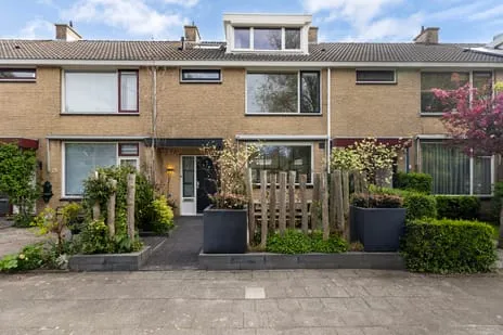 Tussenwoning te koop: Populierendal 92, Bomendal Maassluis