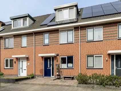 Tussenwoning te koop: Populierenhout 27, Vrijenburg Barendrecht
