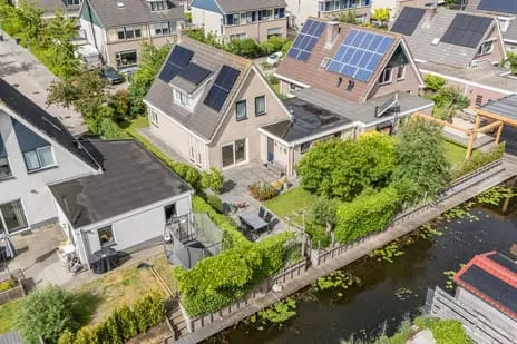 Twee-onder-één-kap te koop: Populierenstraat 28, Winkel Bomenbuurt en Winkelmadepark Winkel