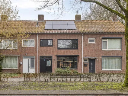 Tussenwoning te koop: Postelse Hoeflaan 76, Het Zand Noord-Oost Tilburg
