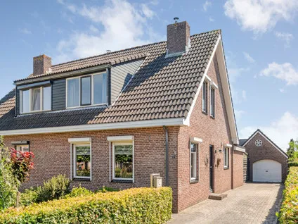 Twee-onder-één-kap te koop: Posthoorn 8, Barger-Compascuum-Centrum Barger-Compascuum
