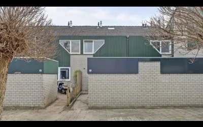Tussenwoning te koop: Posthuislaan 6, Vriezenveenseweg en omgeving Haghoek Oost Almelo