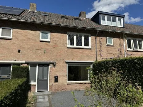 Tussenwoning te huur: Postiljon 42, Zevenend Laren (Nh)