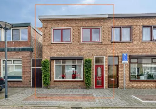 Tussenwoning te koop: Postillonstraat 36, Princenhage Breda