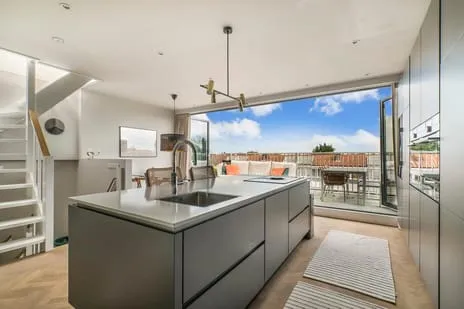 Appartement te huur: Postjeskade 193-4, Postjeskade e.o. Amsterdam