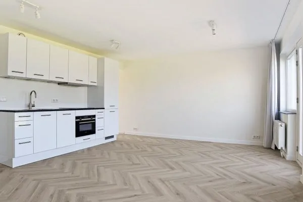 Woning te huur: Postjeskade, Paramariboplein e.o. Amsterdam
