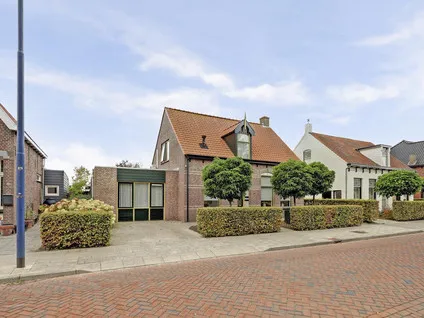 Vrijstaande woning te koop: Poststraat 66, Stavenisse Stavenisse