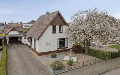 Vrijstaande woning te koop: Postweg 10, Heerde