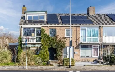 Hoekwoning te koop: Potgieterlaan 1, Zijdelwaard Uithoorn
