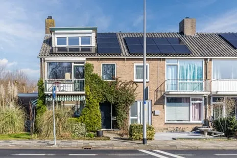 Hoekwoning te koop: Potgieterlaan 1, Zijdelwaard Uithoorn