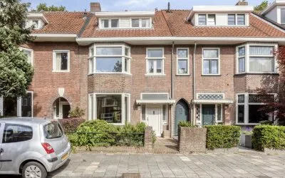 Tussenwoning te koop: Potgieterstraat 37, Schrijversbuurt Eindhoven