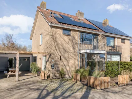 Twee-onder-één-kap te koop: Potmarge 54, Aa-landen-Noord Zwolle