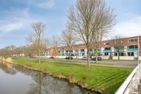 Tussenwoning te koop: Pottenbakkerstraat 121, Schoonhorst Zwolle