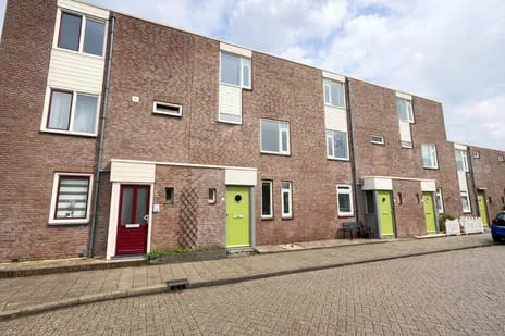 Tussenwoning te koop: Pottenbakkerstraat 53, Overlanderstraat en omgeving Purmerend