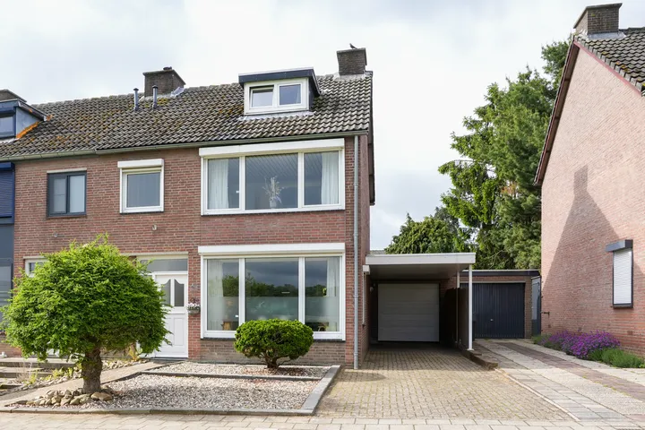 Twee-onder-één-kap te koop: Potterstraat 29, Spaubeek Spaubeek