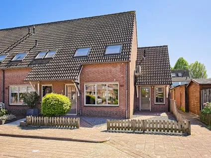 Hoekwoning te koop: Pouwekamp 2, Gameren Gameren