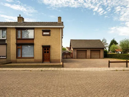 Twee-onder-één-kap te koop: Pr Hendrikstraat 43, Hoogerheide Hoogerheide